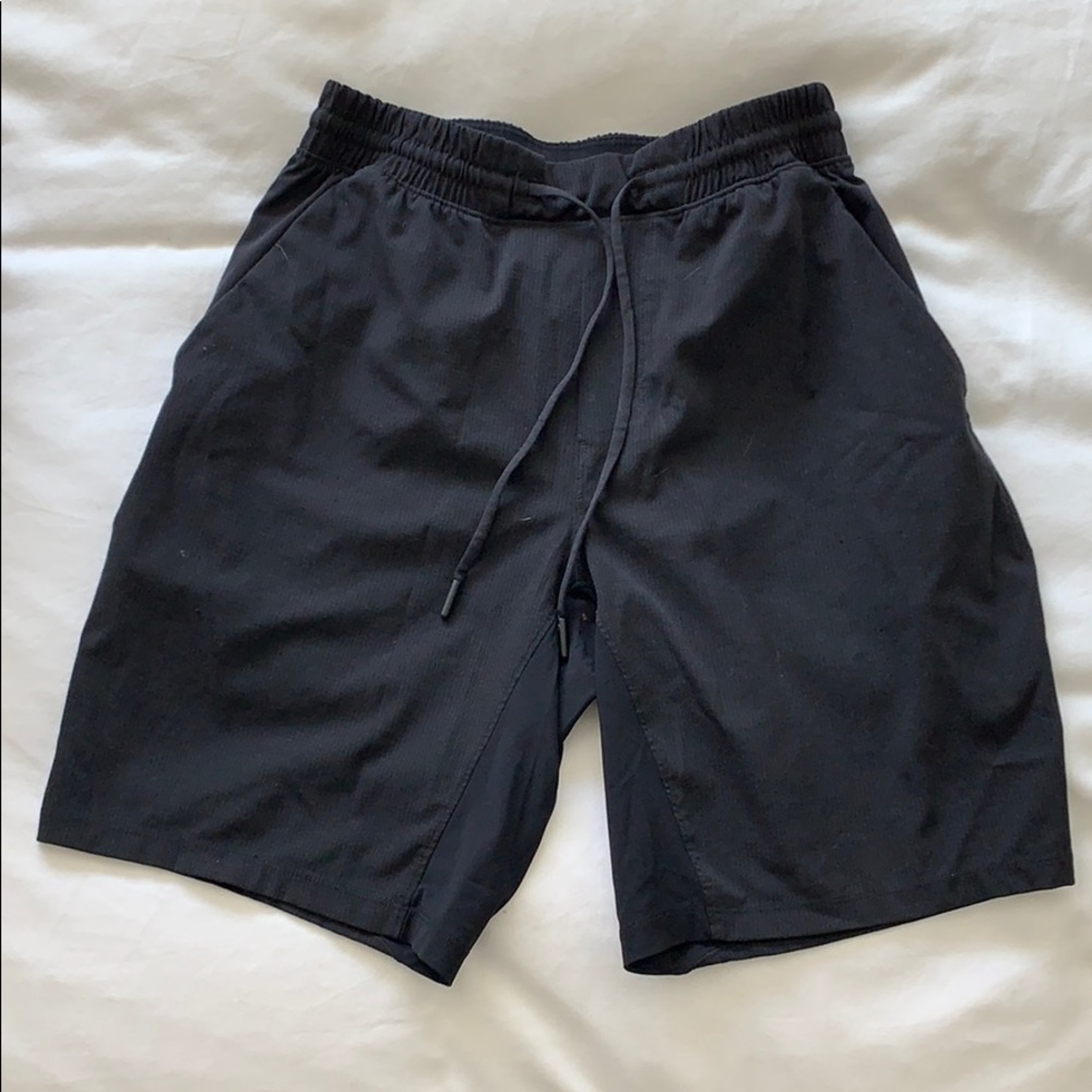 LULULEMON black men’s shorts